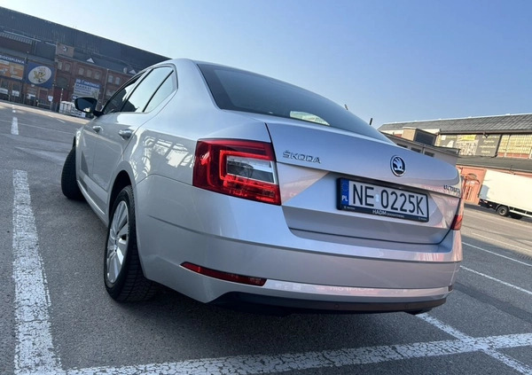 Skoda Octavia cena 41300 przebieg: 203000, rok produkcji 2018 z Elbląg małe 191